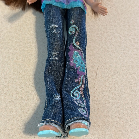 2001 MGA Bratz doll nice eye shadow no earrings (1) please view all photos - Picture 6 of 11